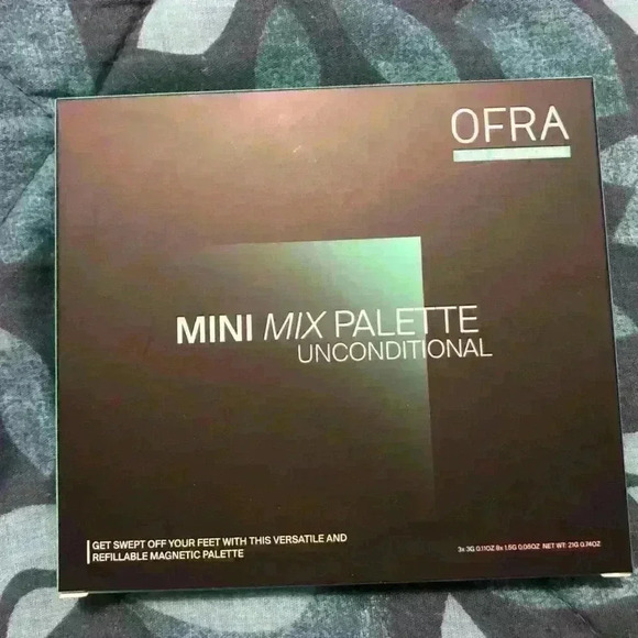 OFRA COSMETICS
Mini Mix Face Palette in Unconditional - Picture 4 of 9